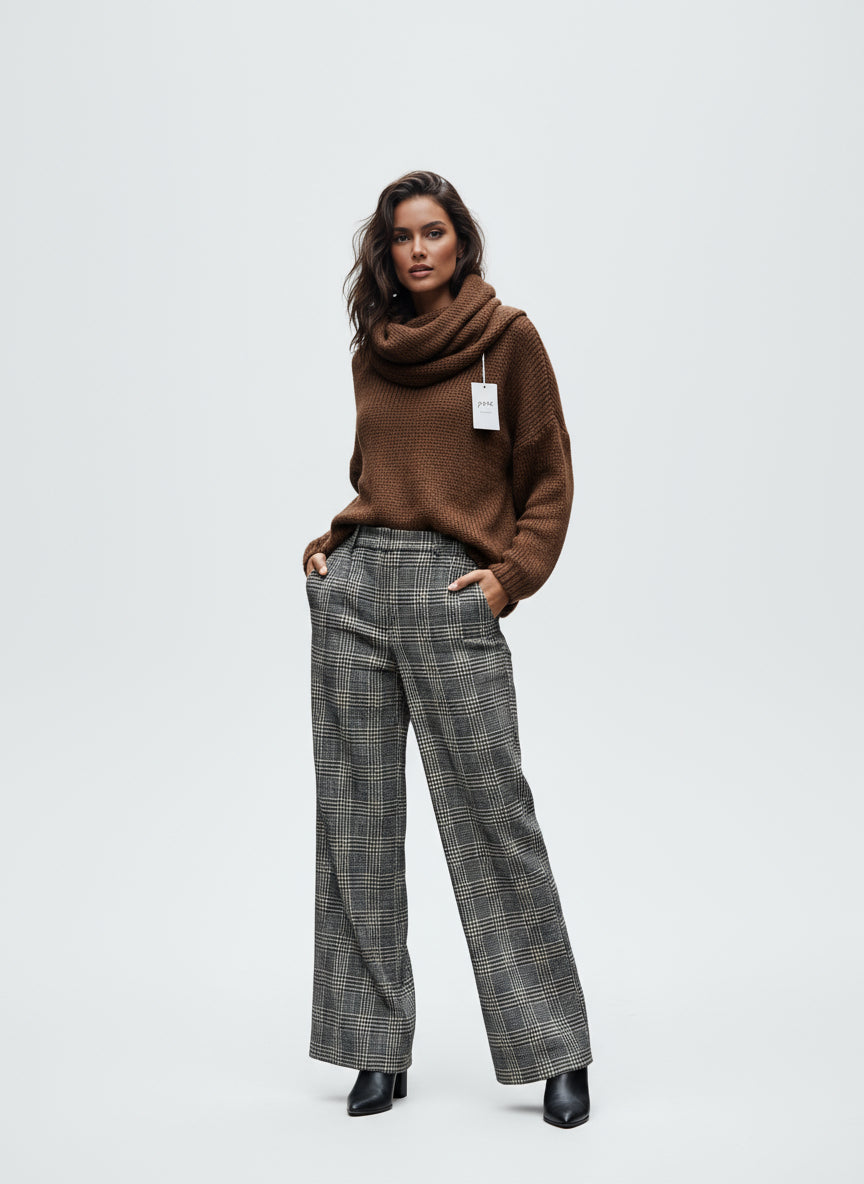 Strickpullover Maximiliane mit Schal braun