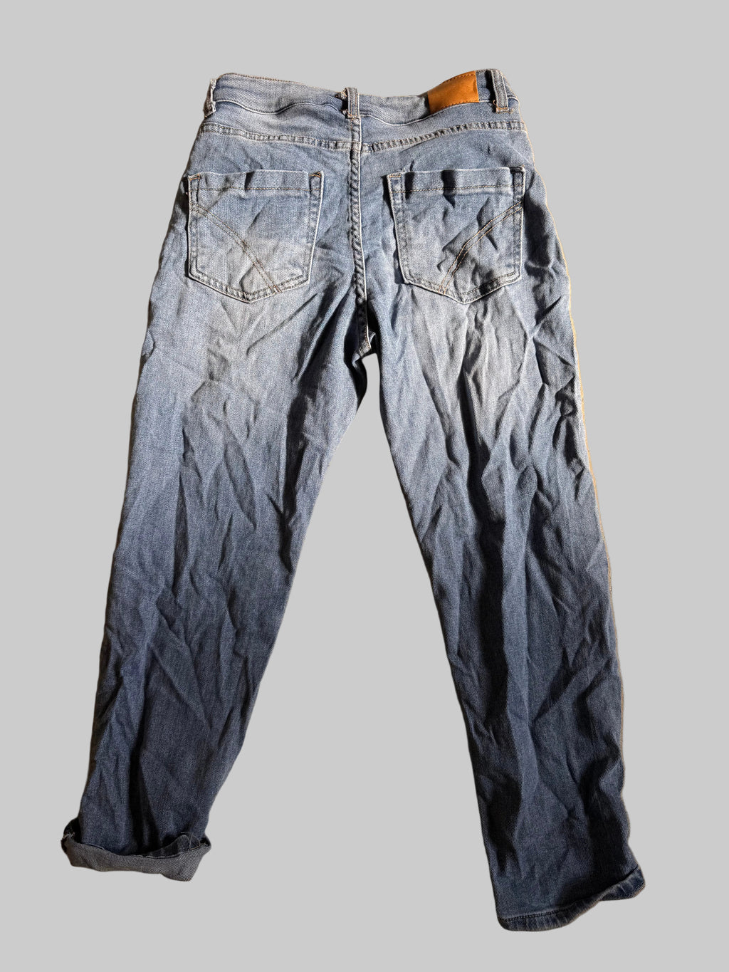 Jeans cropped mit süßen Knöpfen