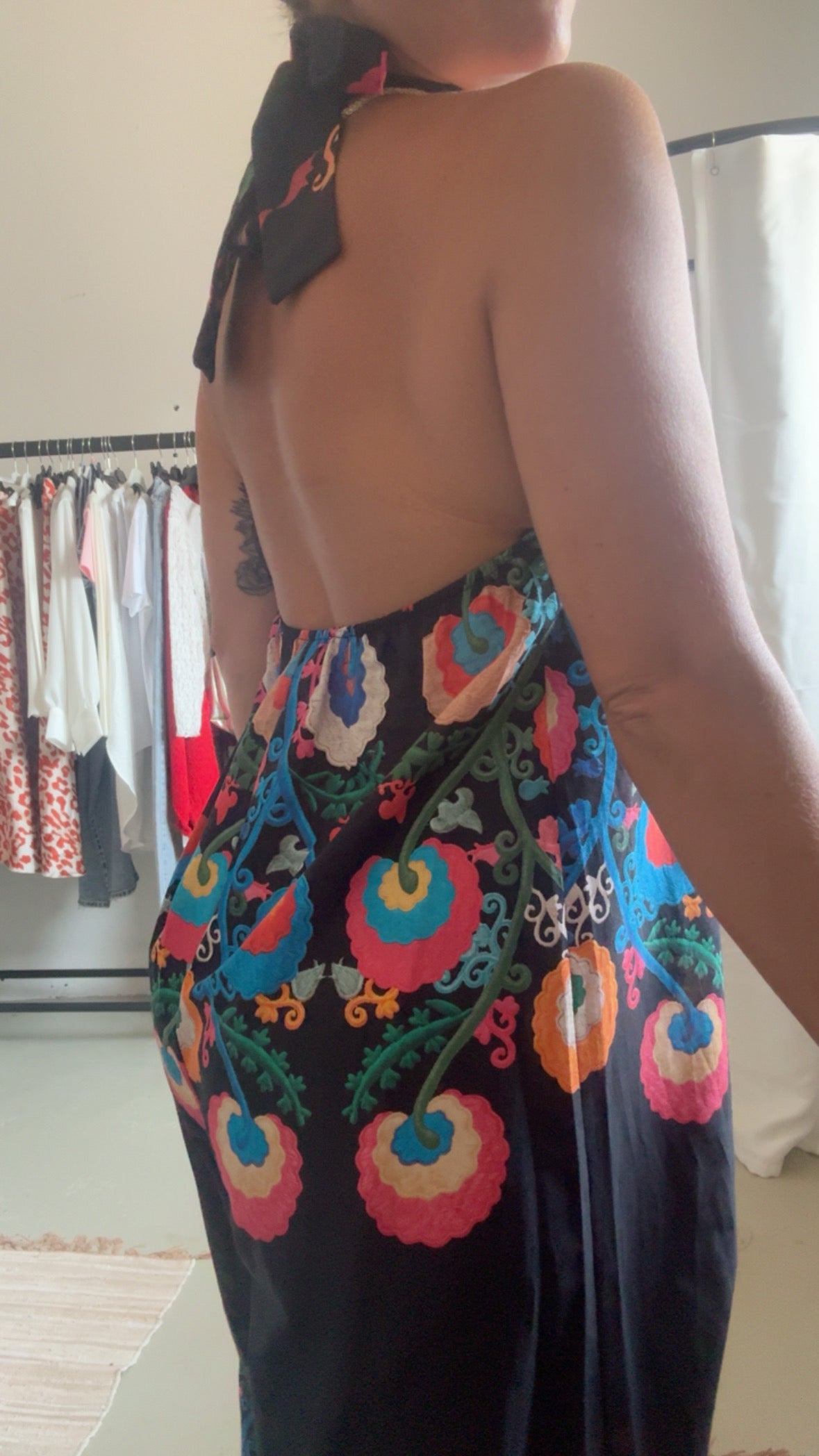 Maxi Jumpsuit mit Blumen Retro Stil schwarz