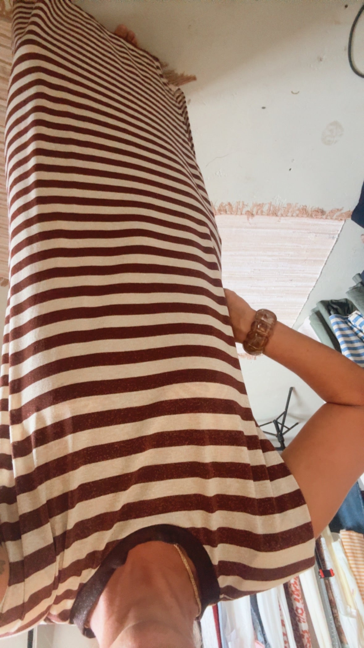 Maxikleid gestreift mit Glitzer braun