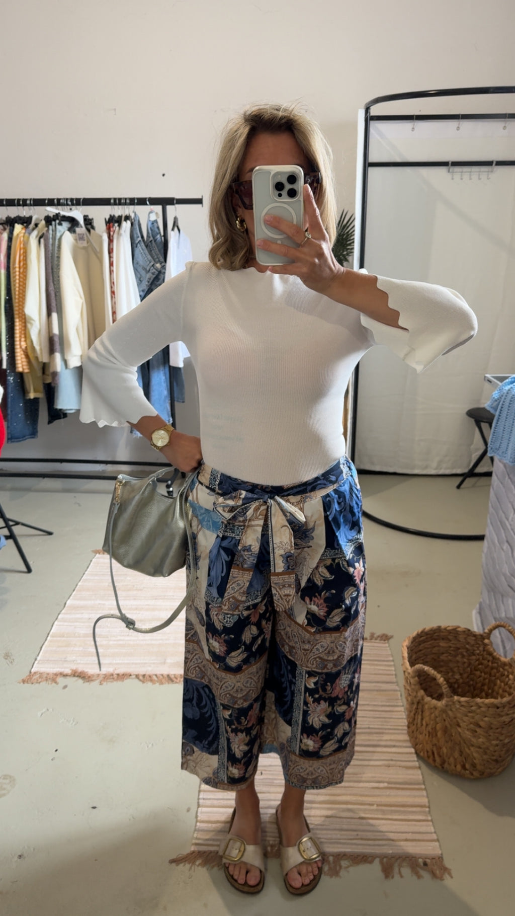 Weite Sommerhose mit Muster Navy blau