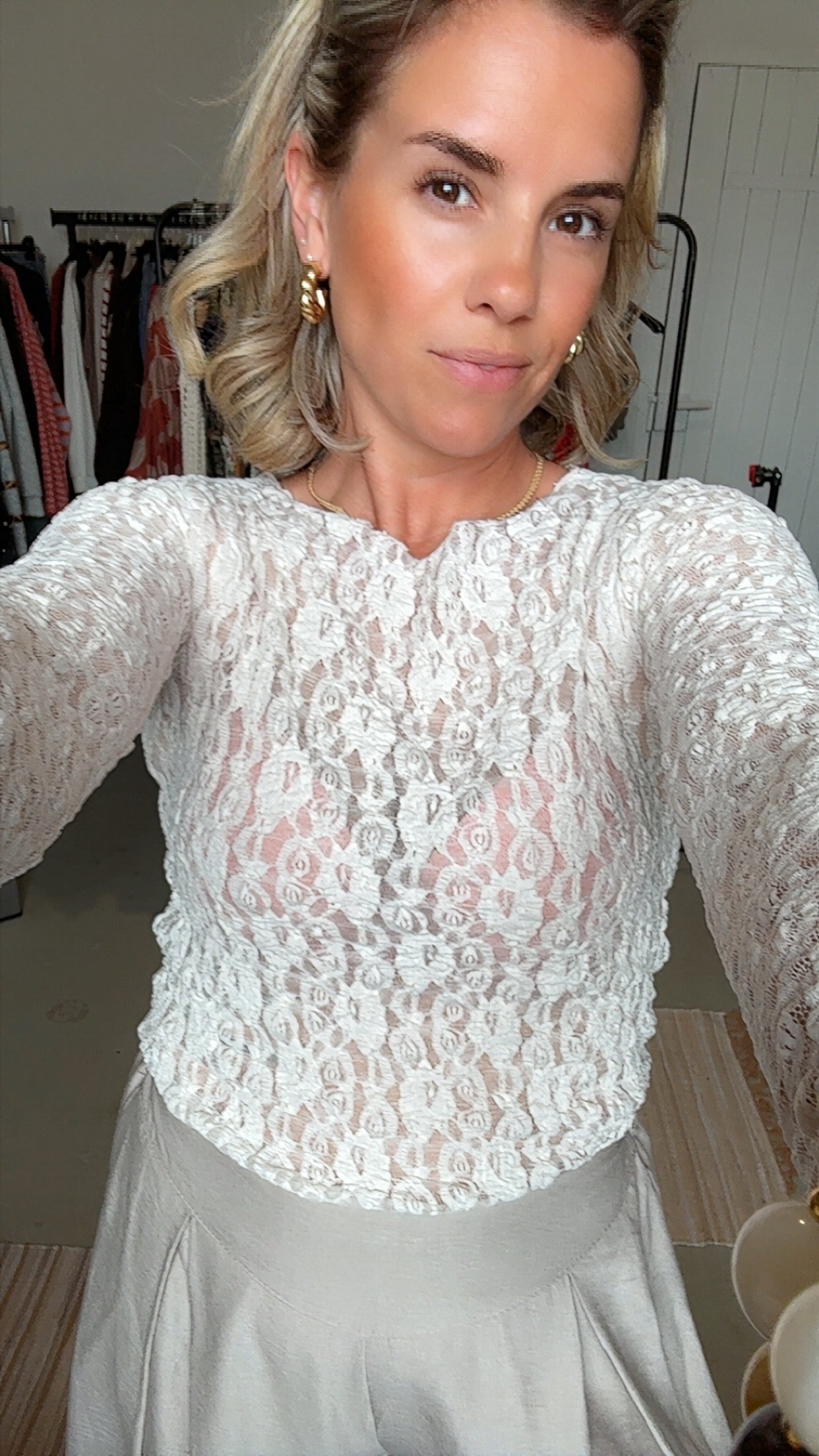 Spitzenoberteil beige