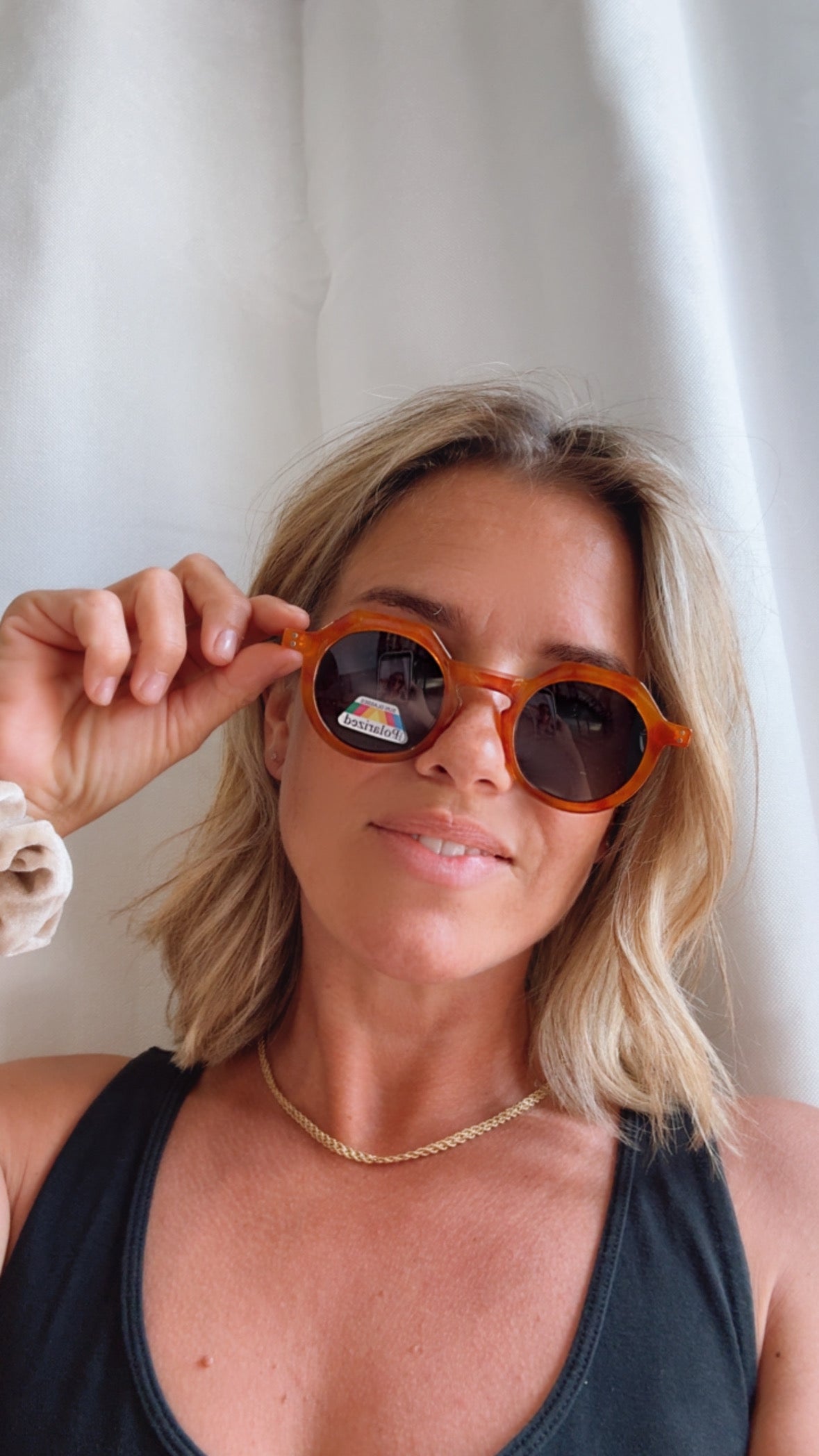 Sonnenbrille Rund aber eckig orange