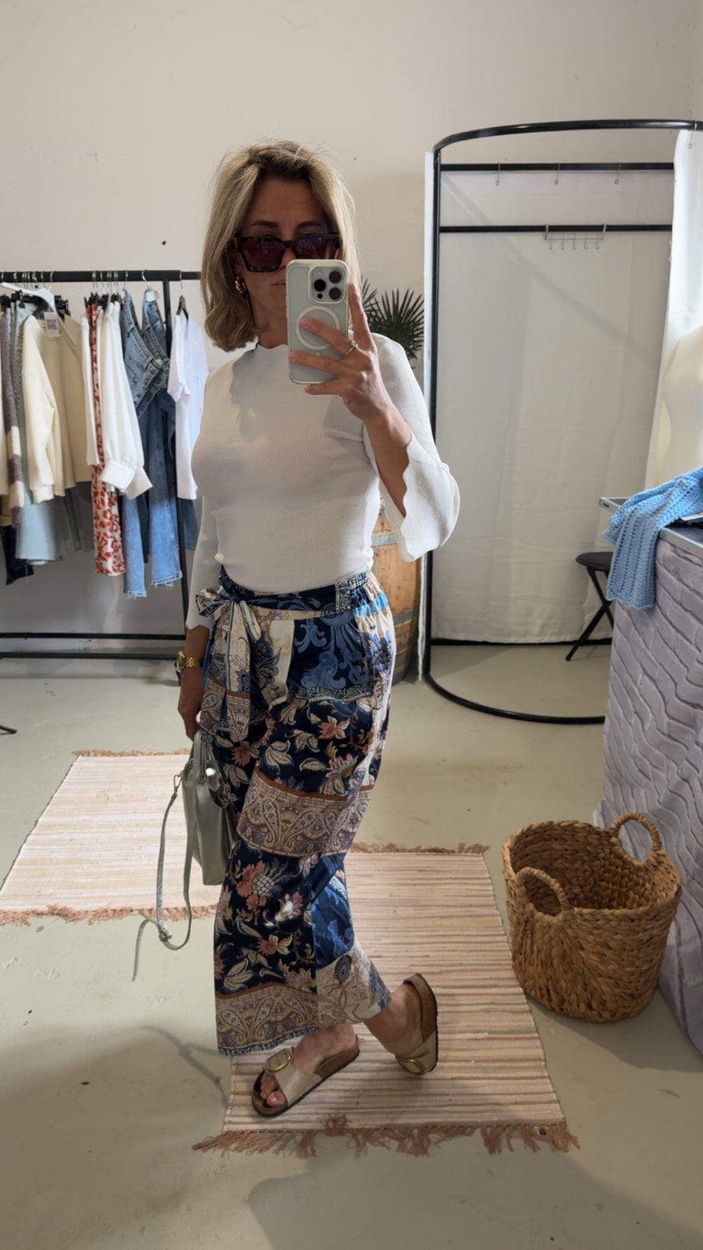 Weite Sommerhose mit Muster Navy blau