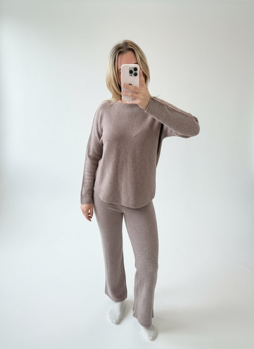 Strickpullover & Hose taupe