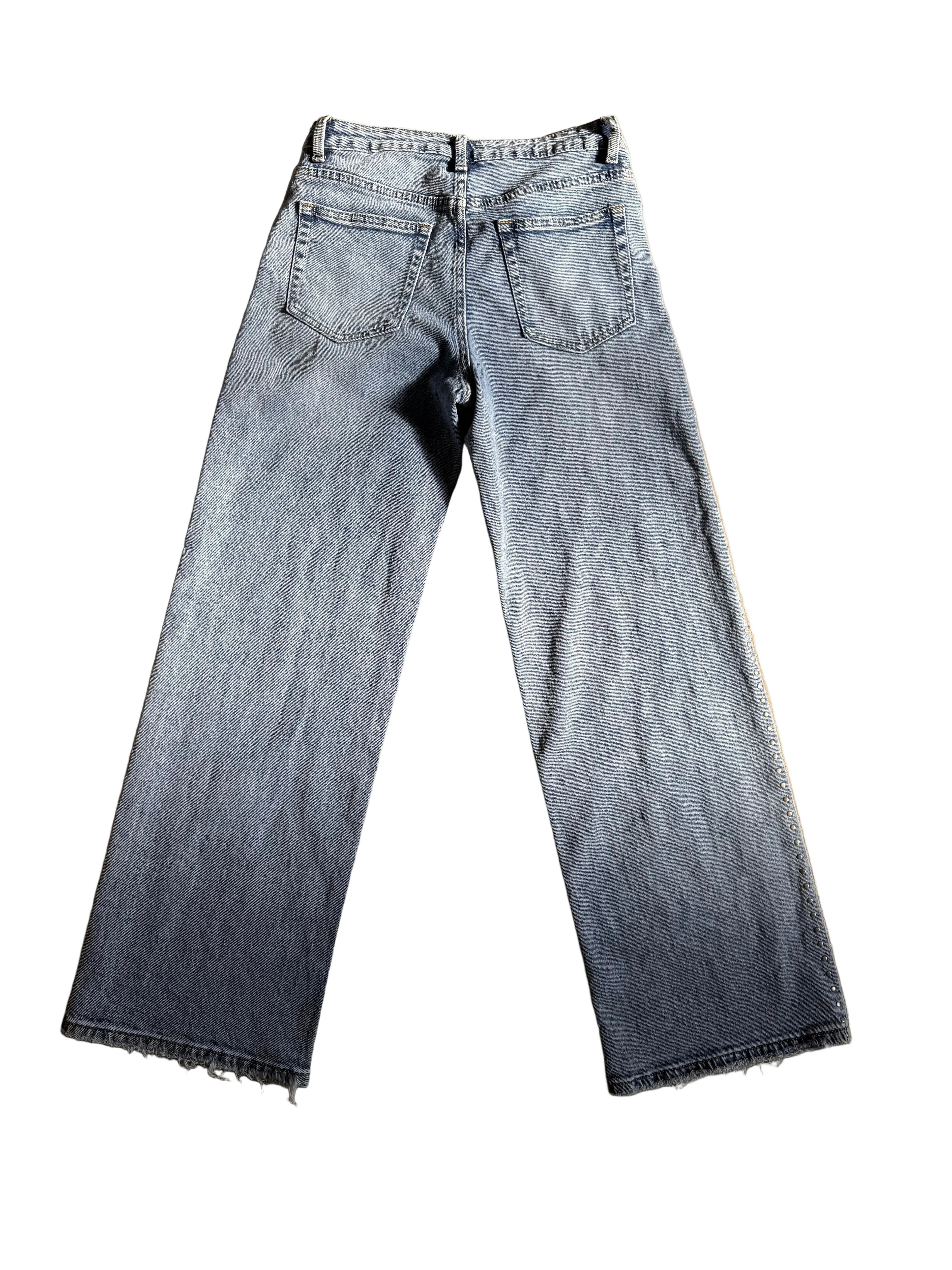 Jeans lang mit Nieten