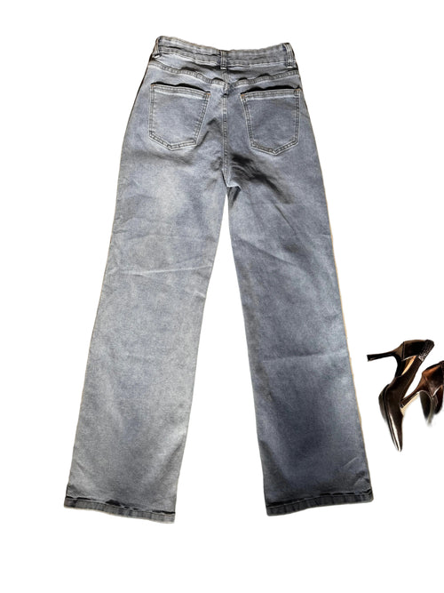 Asymetrische Jeans nur noch in S