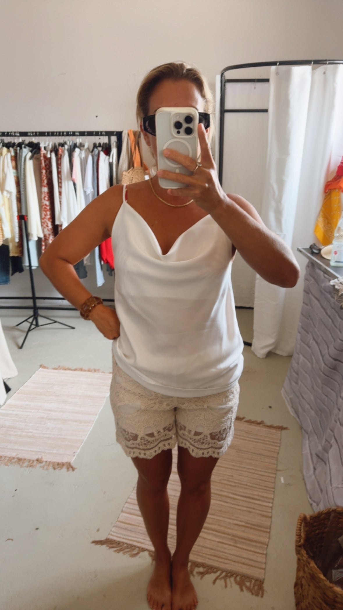 Satinoptik Top weiß