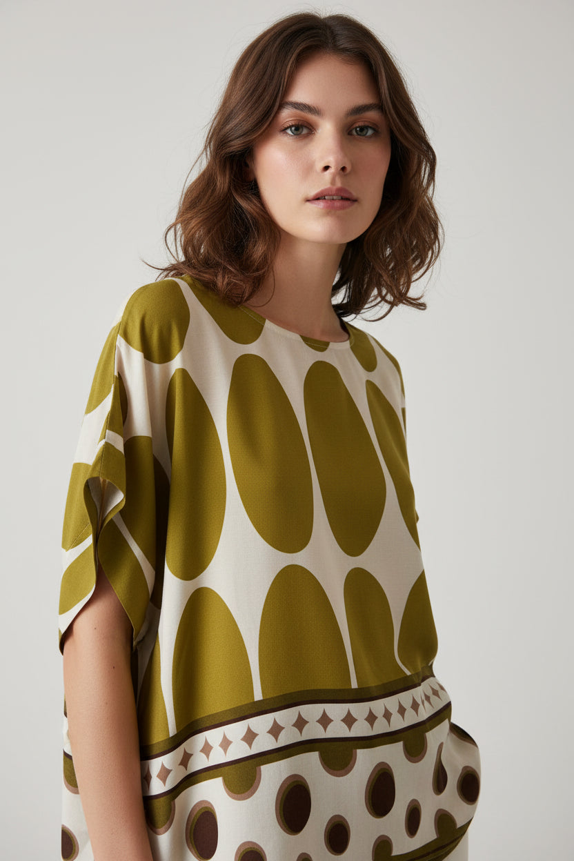Bluse mit Punkten grün