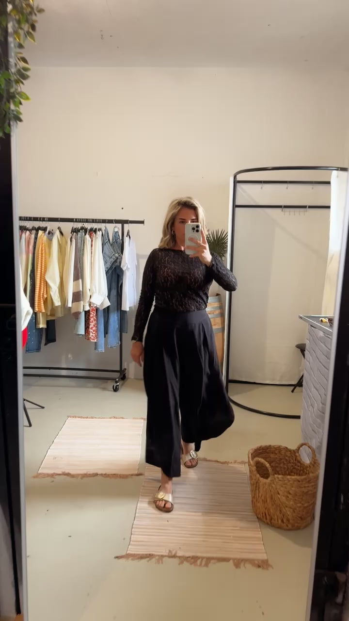 Luftige Sommerhose weit schwarz