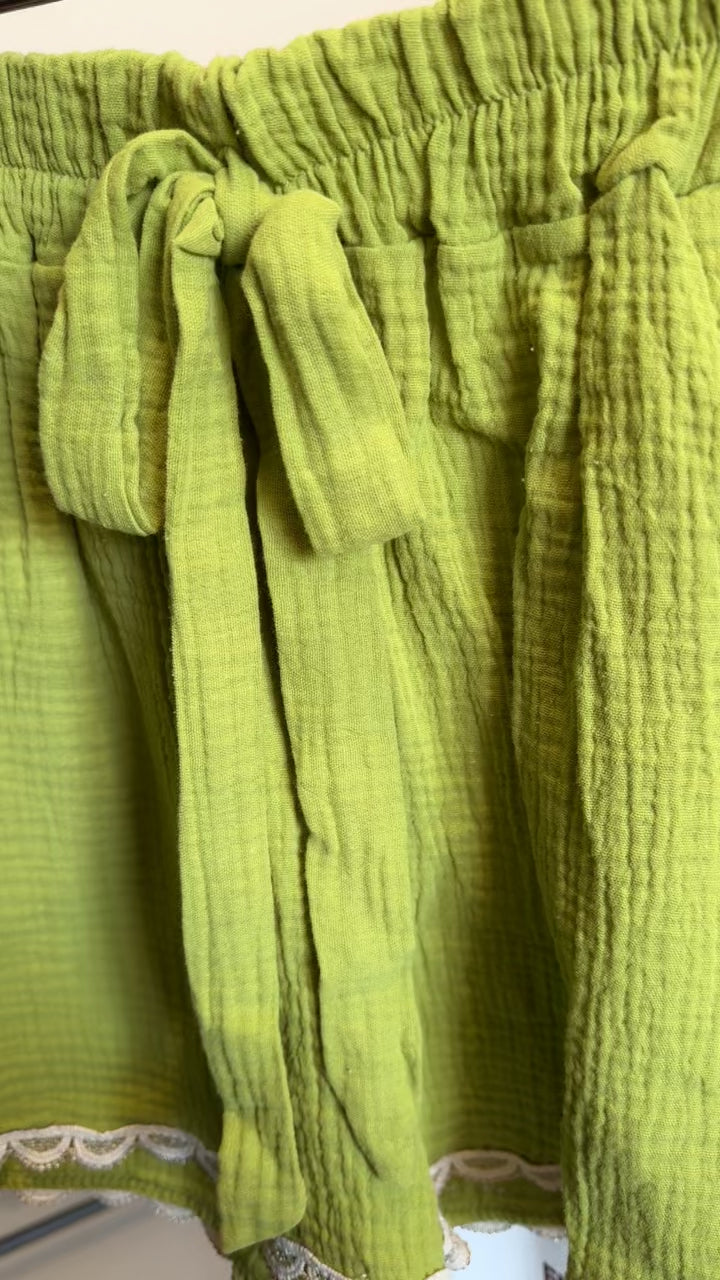 Shorts Musselin mit Spitze in grün